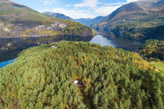 Private Fjordcruise by Luxury Pontoon Boat - Bergen Fjords - Is $784.45 per person a fair price?