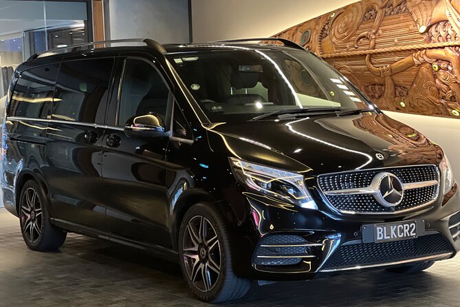 Private Luxury Airport Transfers in Auckland – Sedans & Vans - Comfort features that matter after a flight