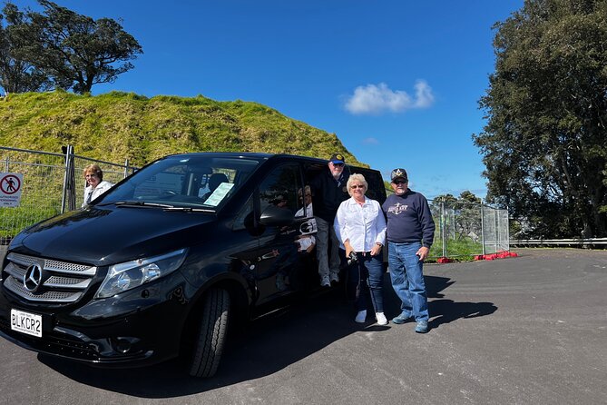 Private Luxury Airport Transfers in Auckland – Sedans & Vans - Who should book this Auckland transfer?