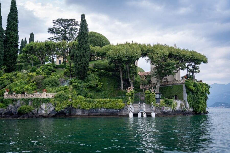 Private Luxury Boat Tour of Lake Como with Stops & Drinks - Villa del Balbianello and the movie-star shoreline
