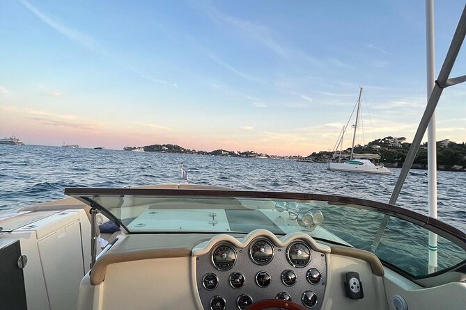 Private Luxury Boat Tour of the Beautiful Riviera Nice / Monaco - The daytime route reaches Eze-sur-Mer and Cap-d’Ail