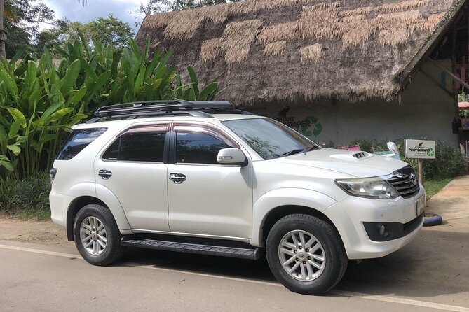 Private Luxury Car rental + English speaking driver: - Building a seven-hour Chiang Mai itinerary