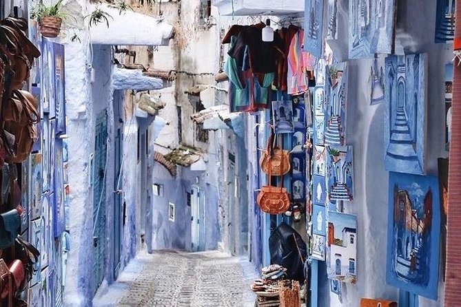 Private Luxury Day Trip from Fes to Chefchaouen - Place Outa el Hammam, the town’s main square