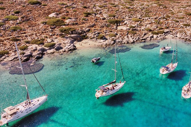 Private luxury Escape Sailing, Snorkel and Lunch Cruise - Sailing toward Dia Island