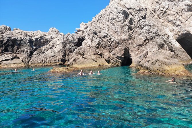 Private luxury speedboat tour-Islands, caves, beaches, snorkeling - Šunj Beach for sand and an easy finish