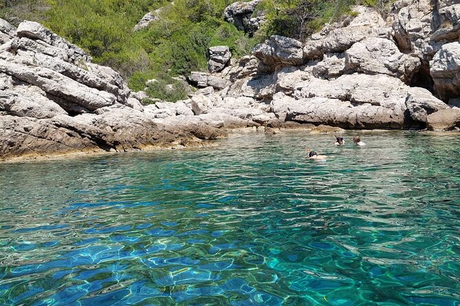 Private luxury speedboat tour-Islands, caves, beaches, snorkeling - Mljet National Park takes the full day