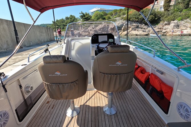 Private luxury speedboat tour-Islands, caves, beaches, snorkeling - What is included, and what is not