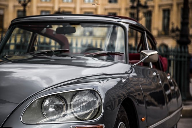 Private luxury tour of Bordeaux in a magnificent Citroen DS - 2 hours - Palais Gallien and Bordeaux’s Roman past