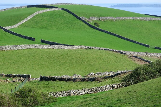 Private Luxury Tour of Newgrange and The Hill of Tara - Howth adds a coastal break