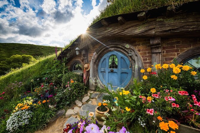 Private Luxury Tour to Hobbiton Movie Set & Waitimo Glowworm Cave - Who will get the most from this tour