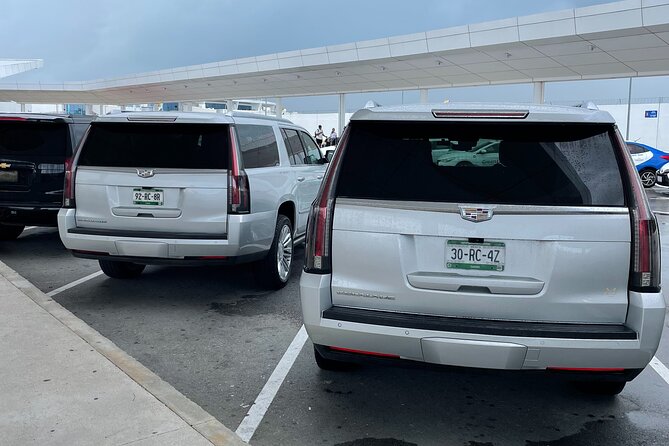 Private Luxury Transfer from Airport to Playa del Carmen - Meeting José Madrigal and handling your bags