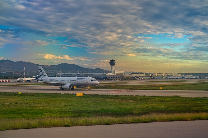 Private Luxury Transfers in Athens, Piraeus Port & Athens Airport - Meeting a driver at Piraeus Port