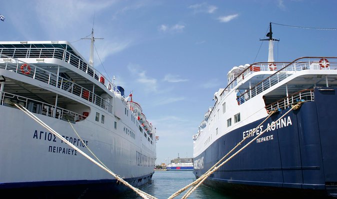 Private Luxury Transfers in Athens, Piraeus Port & Athens Airport - Vehicles, comfort, and luggage limits