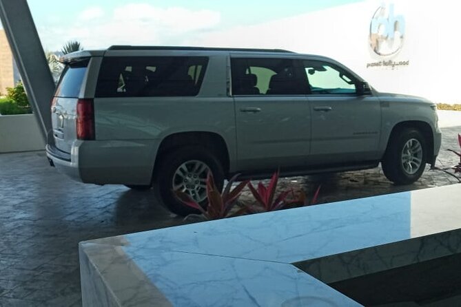 Private luxury transportation from CUN Airport to Playa del Carmen - Who should use this transfer?