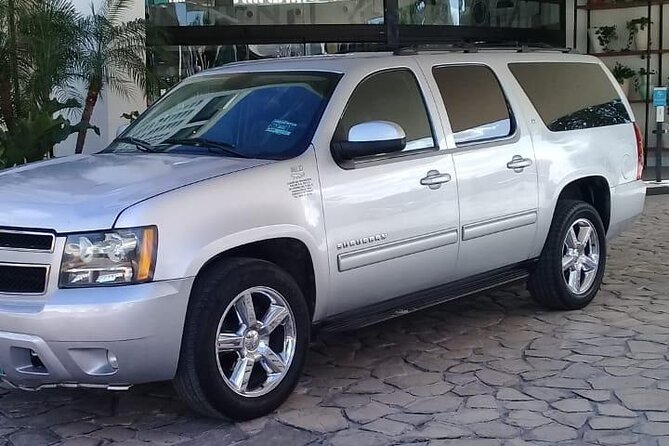 Private luxury transportation from CUN Airport to Playa del Carmen - A private ride instead of a shared shuttle