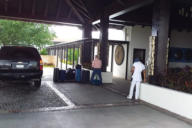 Private luxury transportation from CUN Airport to Puerto Morelos - Is $54 Per Person a Good Value?