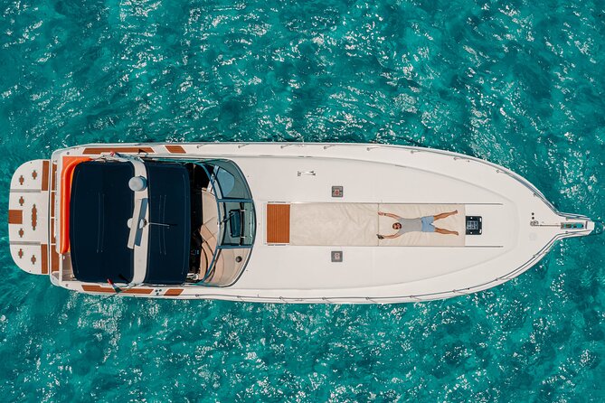 Private Luxury Yacht 55FT Rental in Cancun - Playa Norte, Punta Sur, and Lunch on Isla Mujeres