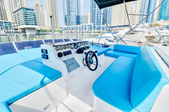 Private Luxury Yacht cruise around Atlantis and Dubai Marina - Choosing daylight, sunset, or night
