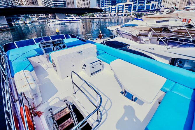 Private Luxury Yacht cruise around Atlantis and Dubai Marina - Service, crew, and what the feedback suggests