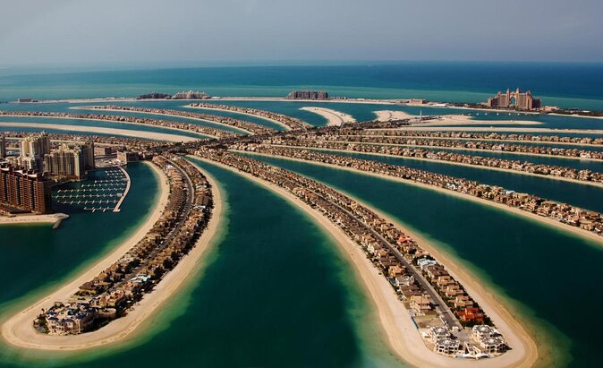 Private Luxury Yacht cruise around Atlantis and Dubai Marina - Palm Jumeirah, Atlantis, and the Dubai skyline
