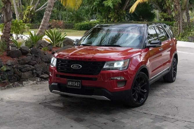 Private Round Trip Airport (UVF) Transfer: Luxury SUV - The optional Fast Track service