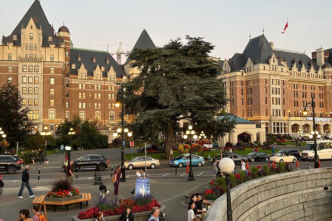 Private Tour of Beautiful Victoria in Luxury Van - Guides Make the Difference