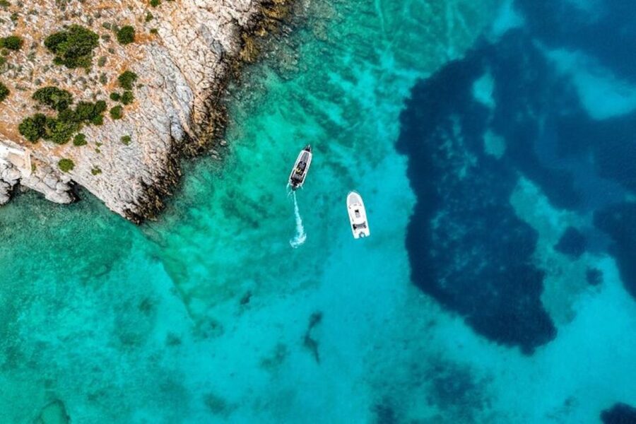 Private VIP boat tour in cyclades - Who will enjoy this private Cyclades day