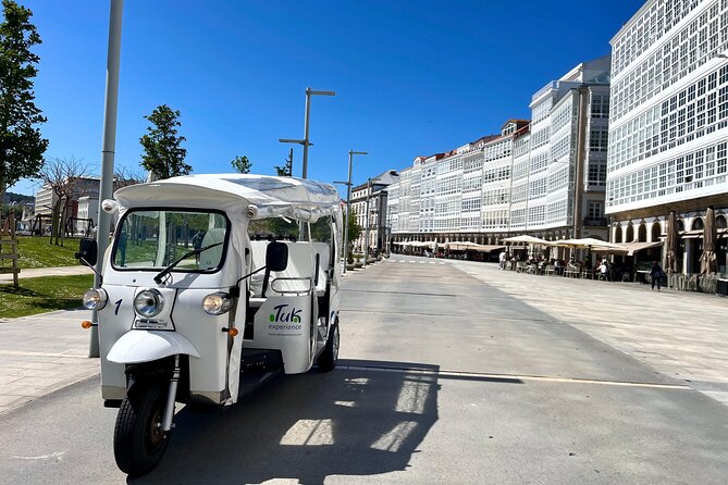 Private VIP Tour in Tuk Tuk Cadiz - San Carlos, the Parador, and Santa Catalina Castle