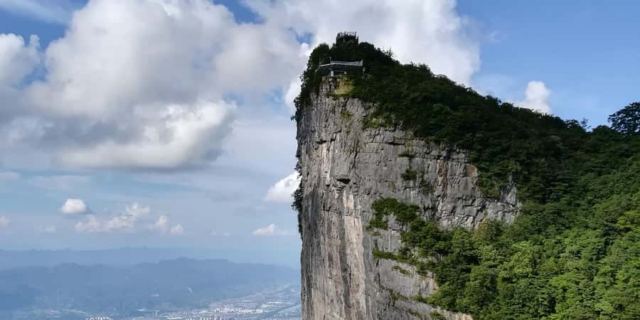 Private VIP Zhangjiajie Tianmen Mountain Day Tour - Why Tianmen Mountain makes a strong day trip