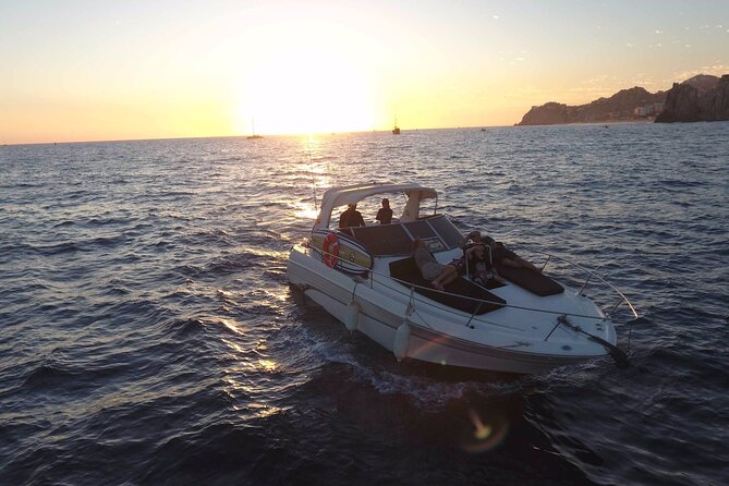 Private Whale Watching on Luxury Yacht in Cabo San Lucas - Stop two: the Arch of Cabo San Lucas