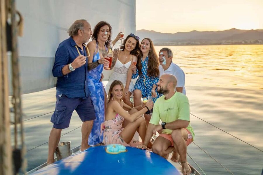 Puerto Banús by Sailboat: Discover Marbella’s Luxury Coast - Sailing toward Playa Puerto Banús