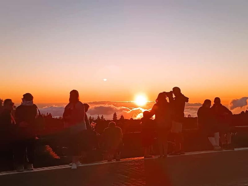 Puerto Cruz: VIP Teide Sunset & Stars, Guachiche Lunch+Cava - Four volcanic viewpoints before sunset