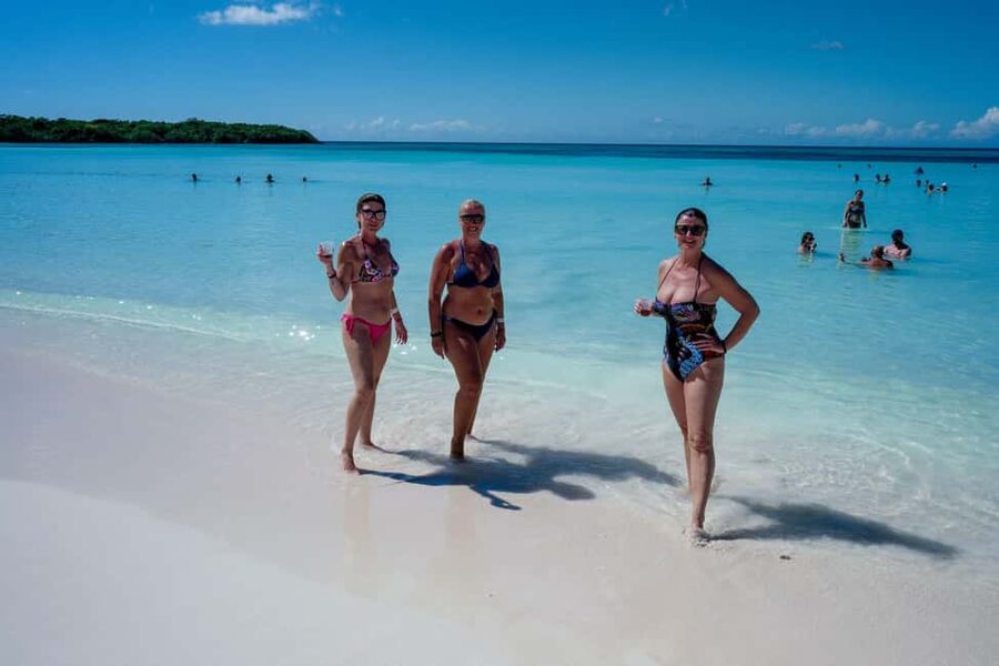Punta Cana: Saona Island VIP 4 first-class beach and sunset - Why this Saona day is different