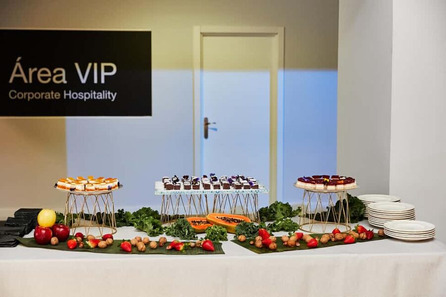 Real Madrid VIP Matchday Ticket with Hospitality - Who should book this Bernabéu experience?