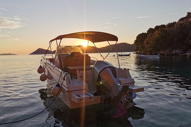 Rent a luxury speed boat for great fun on this Elaphiti Islands tour - Drinks, comfort, and what to bring