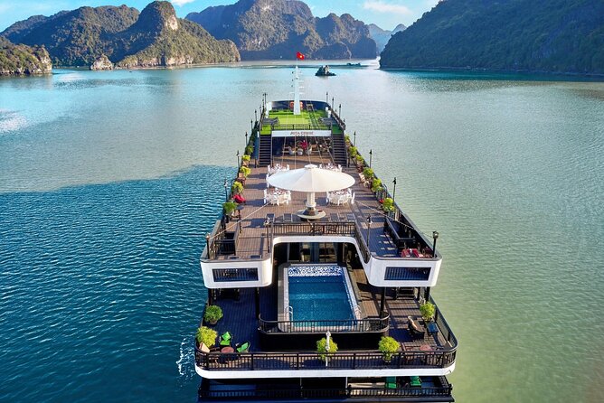 RITA CRUISE - LUXURY 5 STAR CRUISE in HALONG BAY from HANOI - Leaving Hanoi for Tuan Chau Island