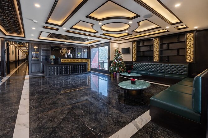 RITA CRUISE - LUXURY 5 STAR CRUISE in HALONG BAY from HANOI - Lunch, Halong Bay, and the quieter Lan Ha route