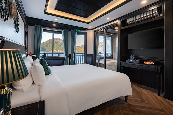 RITA CRUISE - LUXURY 5 STAR CRUISE in HALONG BAY from HANOI - What the $269 price really covers
