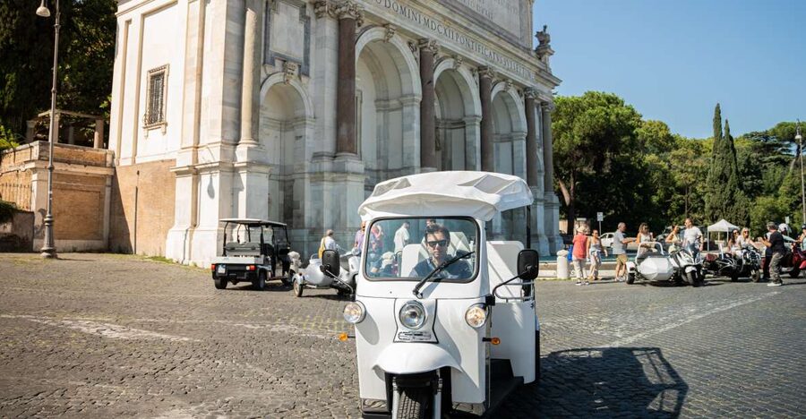 Rome: 2-Hour Vip Tuk-tuk tour with Hotel Pickup and Prosecco - What the Driver-Guide Adds
