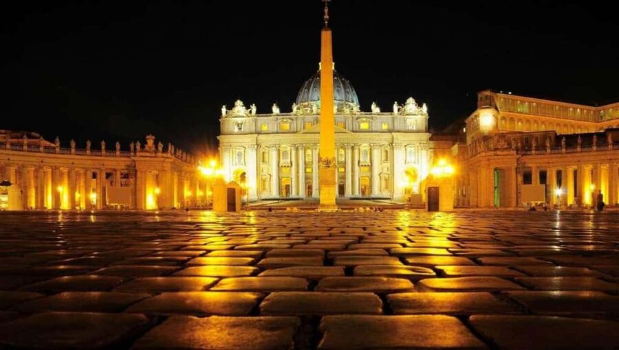 Rome After Dark: Private Luxury Night Tour by Car - Trevi Fountain: your coin toss under the lights