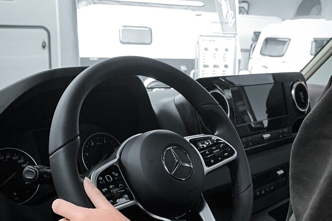 Rome Fiumicino Airport Transfer in Luxury Private Transportation - Why a private airport ride can make sense in Rome