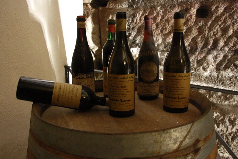 Rome: Gourmet Wine and Dine in a Luxury Restaurant - Dinner in the restaurant’s elegant rooms
