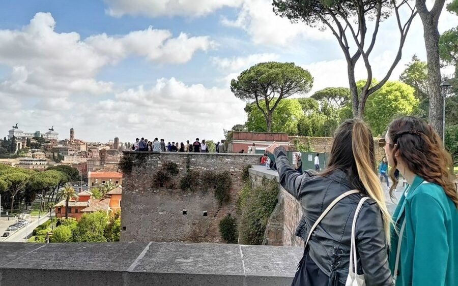 Rome’s Top Highlights Tour Luxury Golf Cart (Private option) - What the guides add