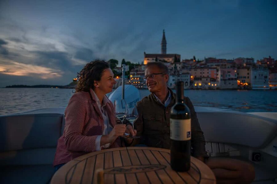 Rovinj: Private Luxury Old Town Night Boat Tour with Wine - Finding the boat at Mali Mol or Delfin Dock Station