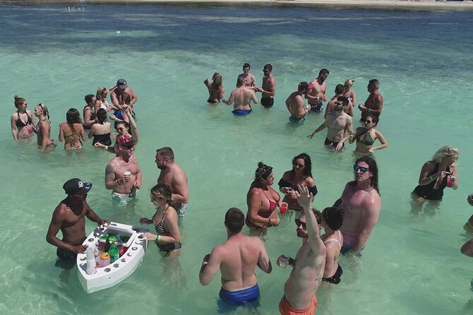 Sabina del Mar Party Boat VIP - Drinks, Snacks, and the Real Meaning of VIP