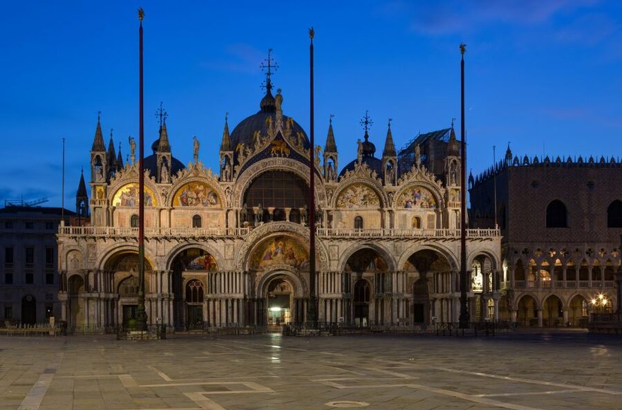 Saint Mark's and Doge's Palace: VIP After Hours Tour - Meeting beneath the winged lion in Saint Mark’s Square