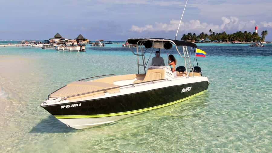 San Andres: Private San Andres Bay Tour by Luxury Speedboat - Aquarium Key: The Main Snorkeling Stop