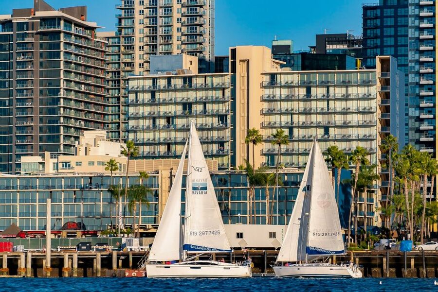 San Diego: Relax on a Morning, Day or Sunset Luxury Sail - Drinks, Snacks, and a Relaxed Onboard Setup