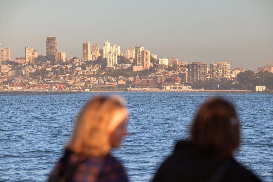 San Francisco Bay Sunset Cruise by Luxury Catamaran - Sailing past Alcatraz and Sausalito