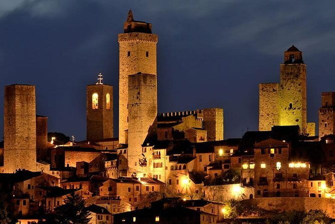 San Gimignano and Volterra Tour by Private Luxury Van - San Gimignano and its medieval towers